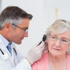 Дегенеративное изменение костей слухового аппарата приносит много дискомфорта пациентам.